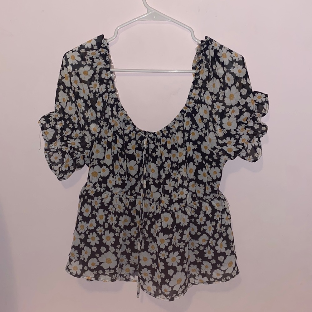 No Boundaries Floral Top